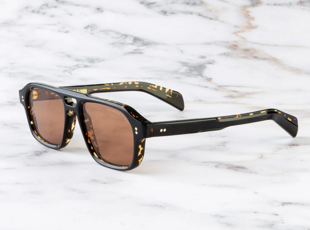 Cutler & Gross GR15S